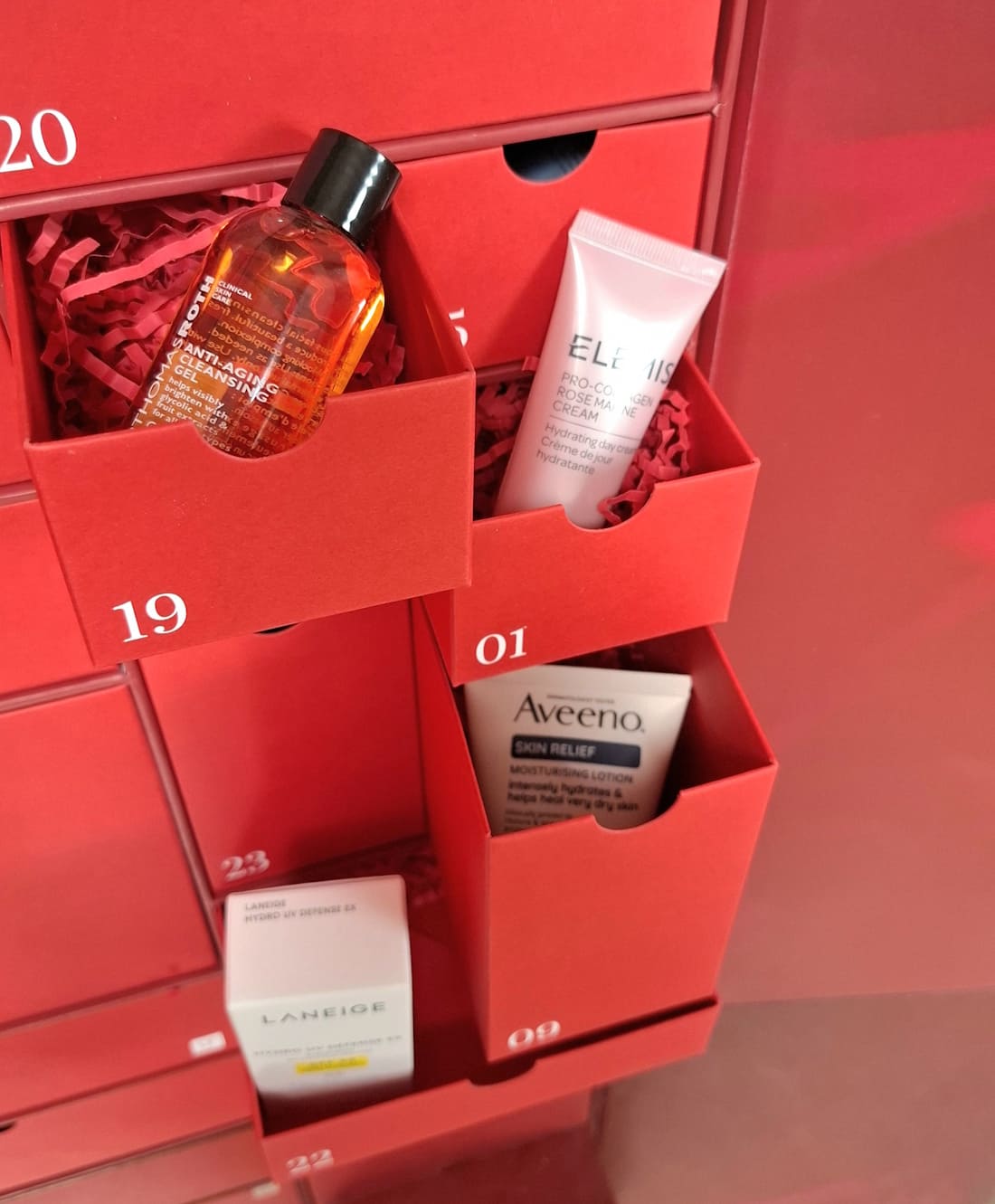 Contenuto Calendario Lookfantastic Iconic Beauty Natale 2025